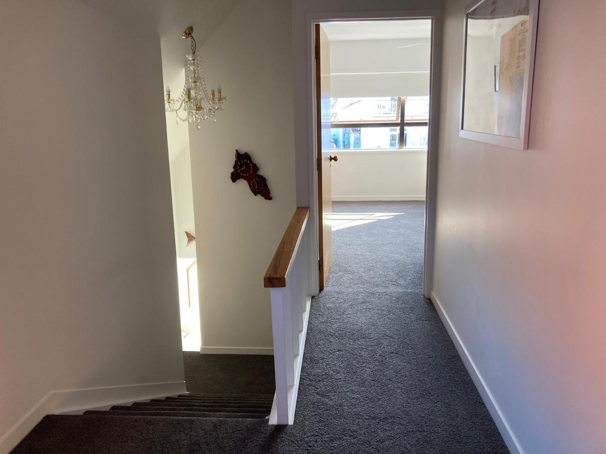 Heart Of Russell Apartment - Russell Apartment Bagian luar foto